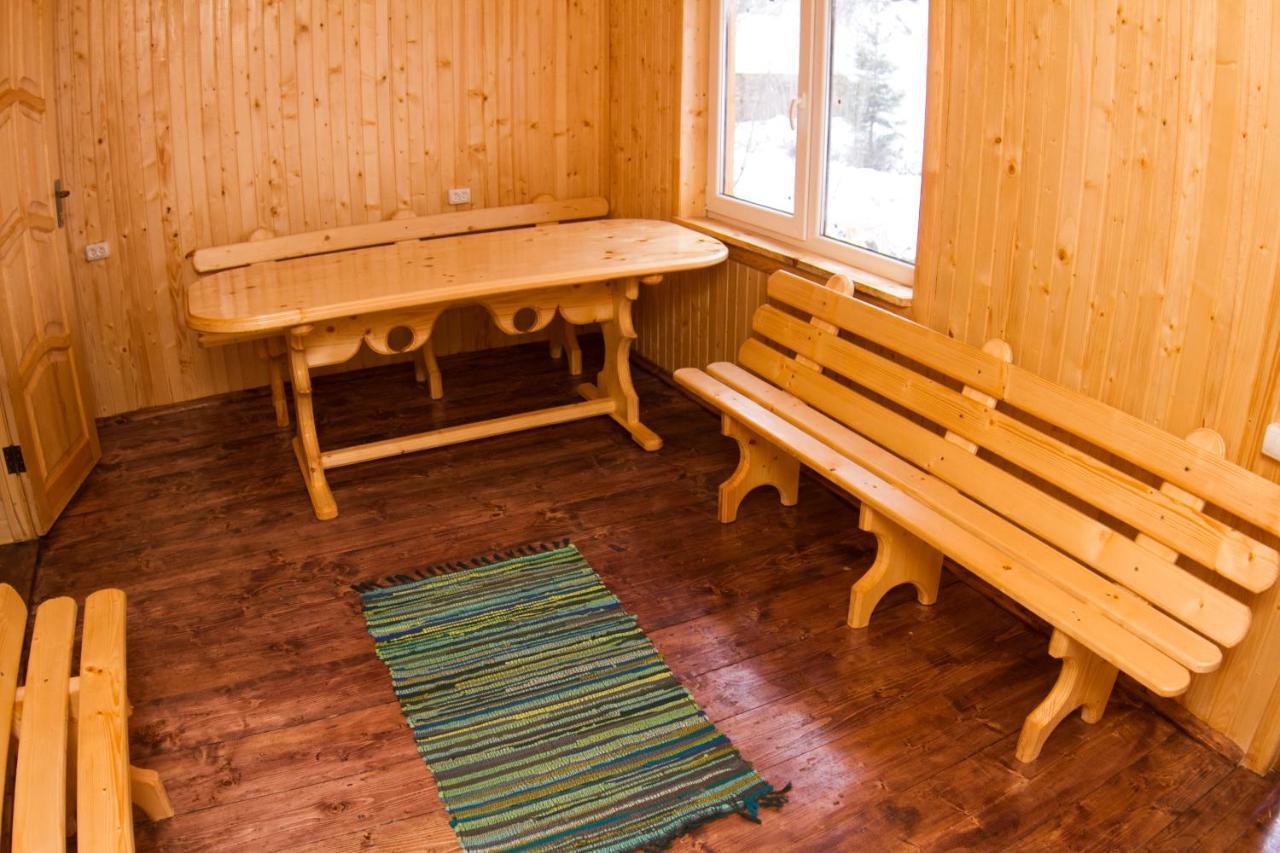 Villa Садиба Віват à Oryavchyk Extérieur photo